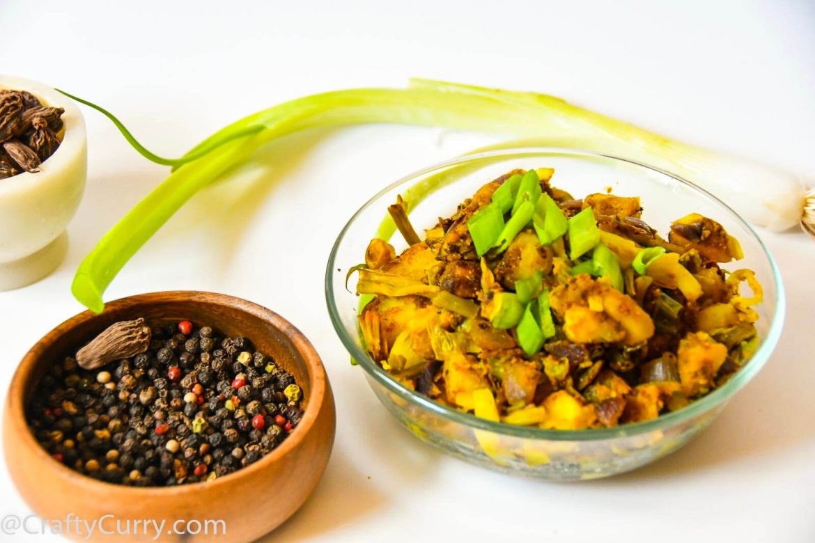 spring-onion-saga-pyaz-sookhi-subji-recipe