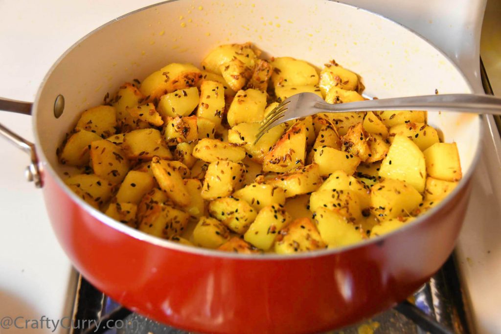 chatpati-achari-aloo-recipe