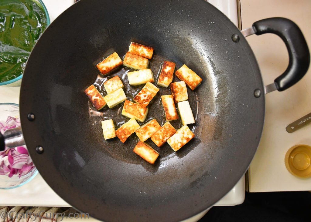 Lehsunia-sag-paneer-cottage-cheese-spinach-gravy