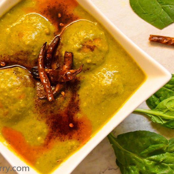 Palak-kadhi-pakoda-low-fat-spinach-kadhi