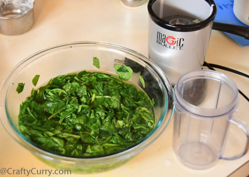 Palak-kadhi-pakoda-low-fat-spinach-kadhi