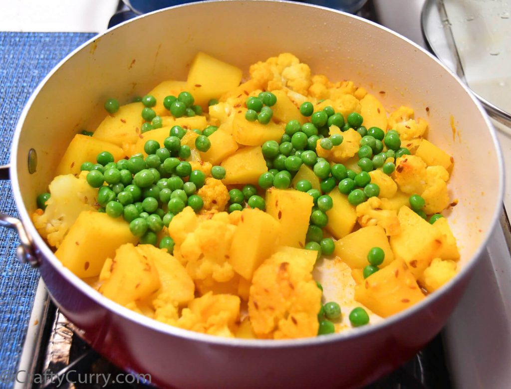 aloo-gobhi-matar-potato-cauliflower-peas-recipe