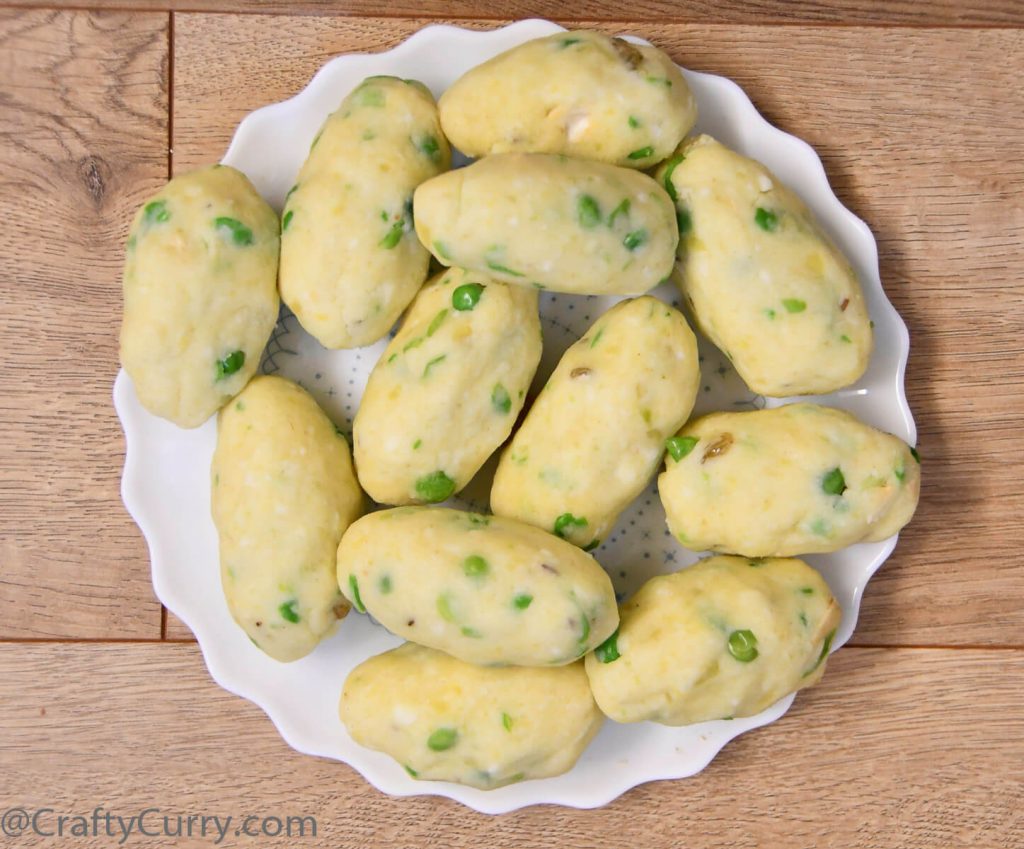 malai-kofta-paneer-dumling-gravy