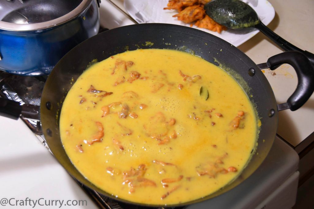 punjabi-kadhi-onion-fritters-recipe